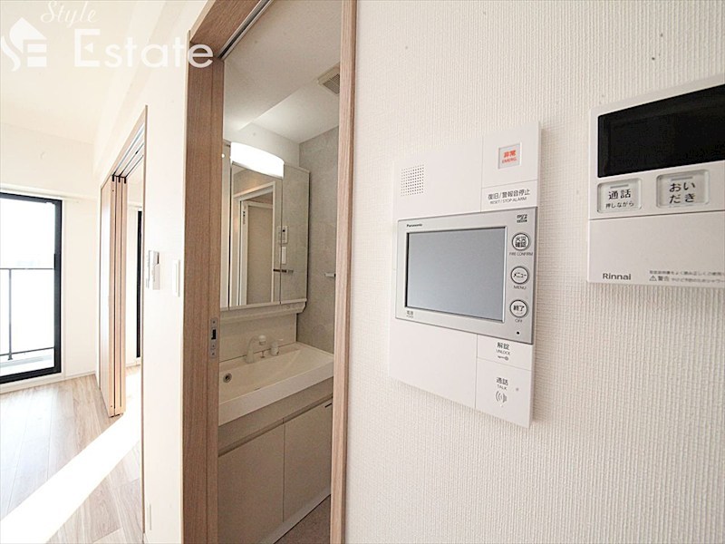 セキュリティ　モニター付きインターホン