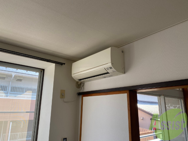 その他設備　エアコンも、リビングに１台付いておりますね