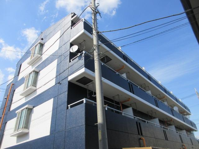 建物外観　リノベーション物件