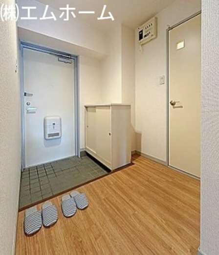 玄関　玄関　シューズボックス付