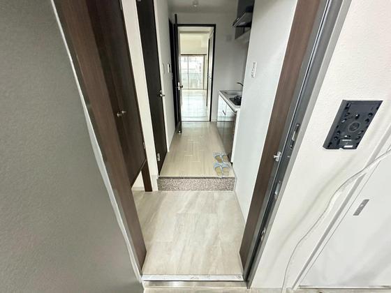 玄関　※別部屋の写真です