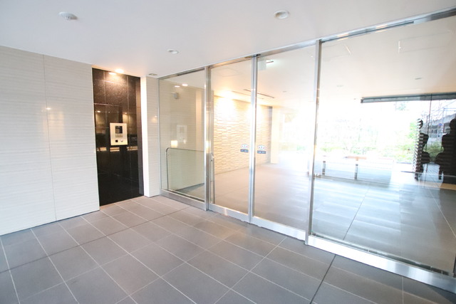 エントランス　エントランス