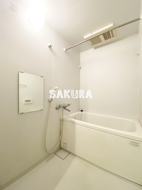 バス・シャワールーム　ご家族や長時間入浴に便利な追い炊き機能付きです♪