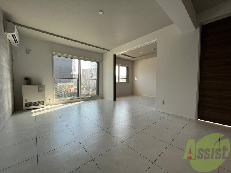 居室・リビング　広くてきれいなリビングです！快適に過ごせそうですね。