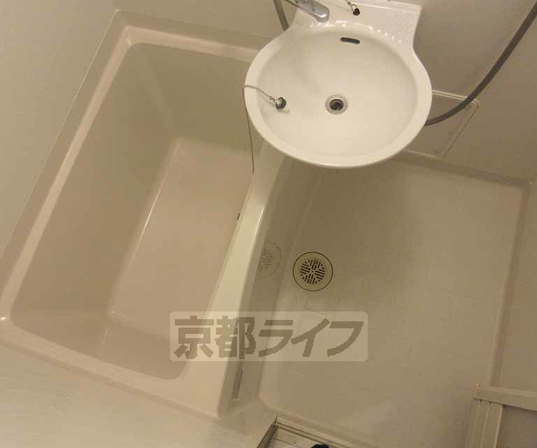 バス・シャワールーム　清潔感のあるバスルームです！