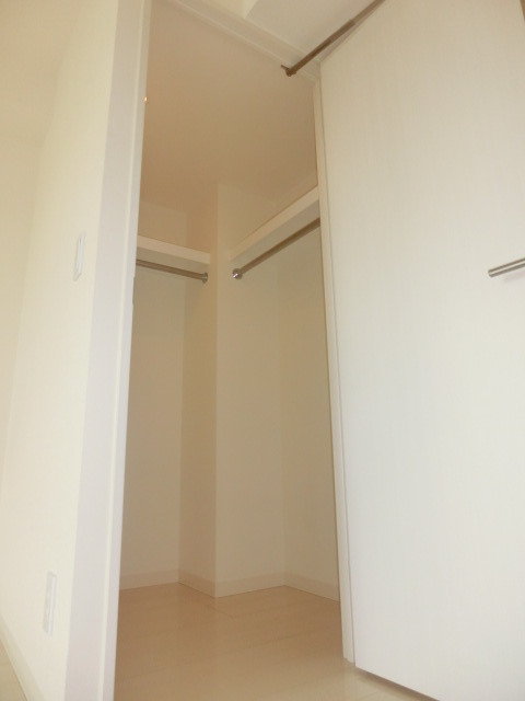 収納　ウォークインＣＬで収納はＯＫ。