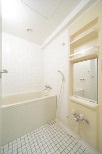 バス・シャワールーム　※写真は同タイプ住戸です。