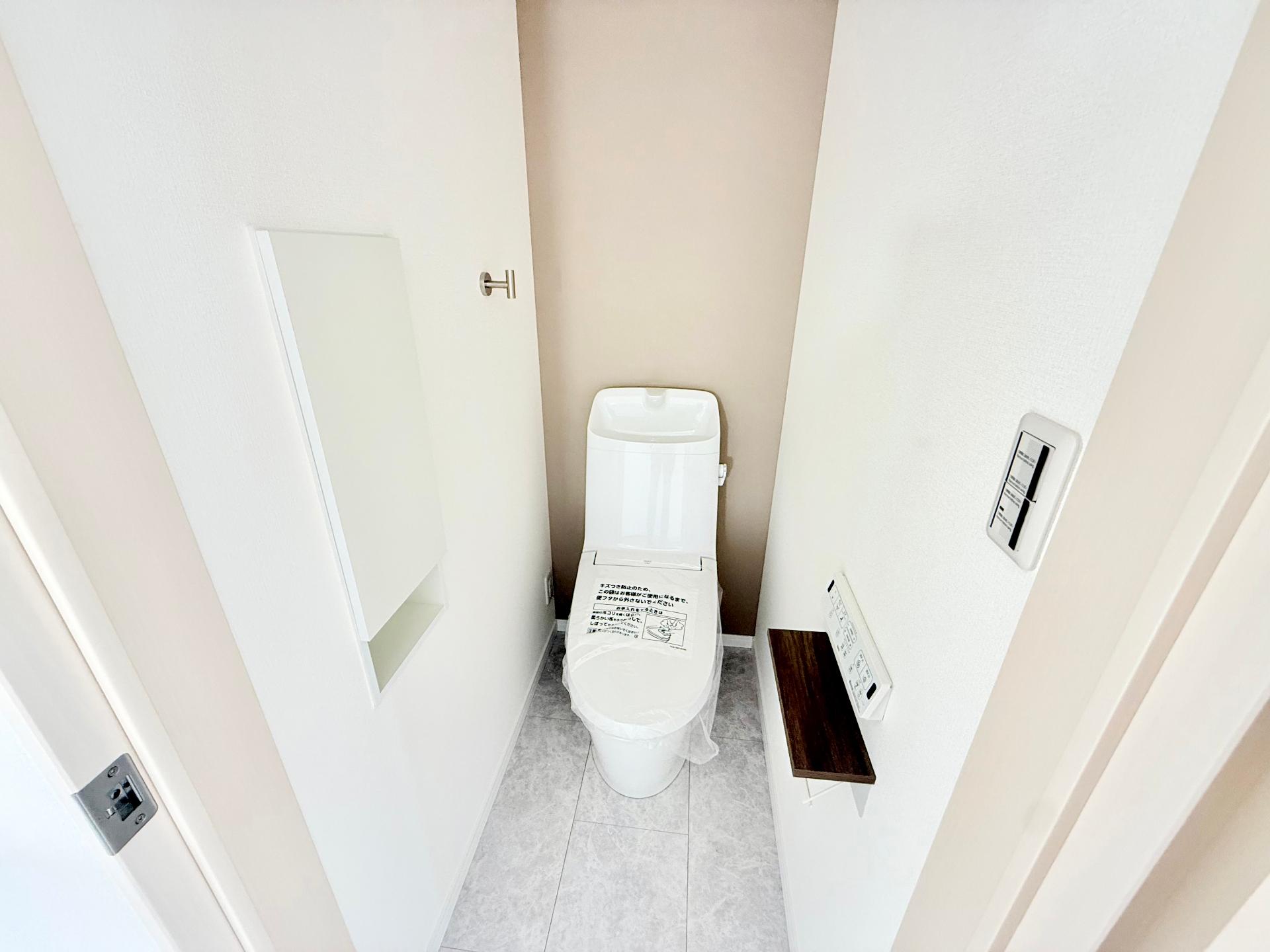 トイレ　2階にもトイレがあり便利！！