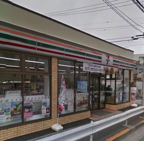 コンビニ　セブン-イレブン墨田八広１丁目店（コンビニ）まで320m