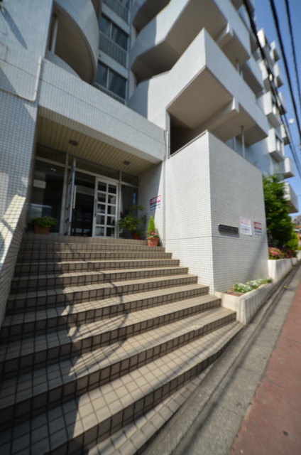 エントランス　★しっかりしたエントランス★