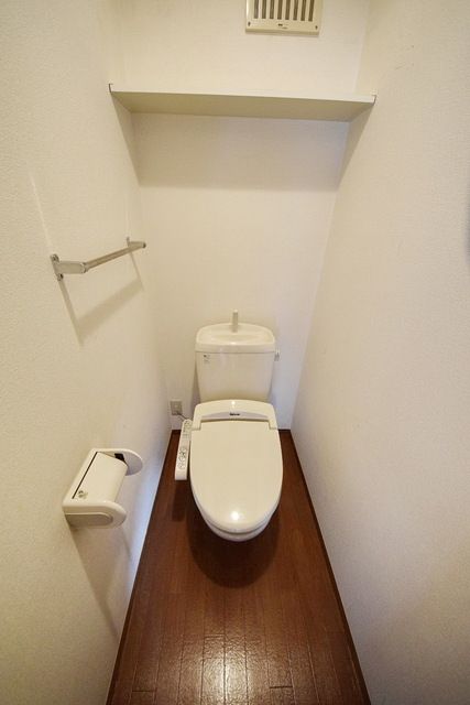 トイレ　温水洗浄便座