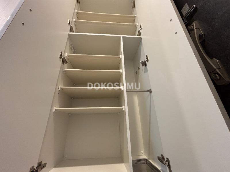 玄関　住まいの顔として相応しい、気品とゆとりのあるエントランス。