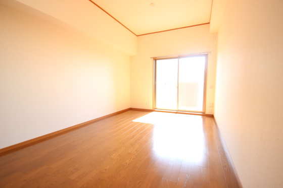 居室・リビング　※他部屋の写真です。現況優先