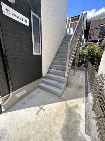 エントランス　同建物別部屋参考