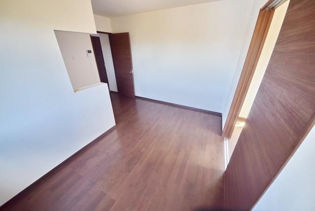 居室・リビング　居室すべてに窓がついております