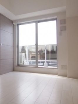 居室・リビング　☆明るい居間☆