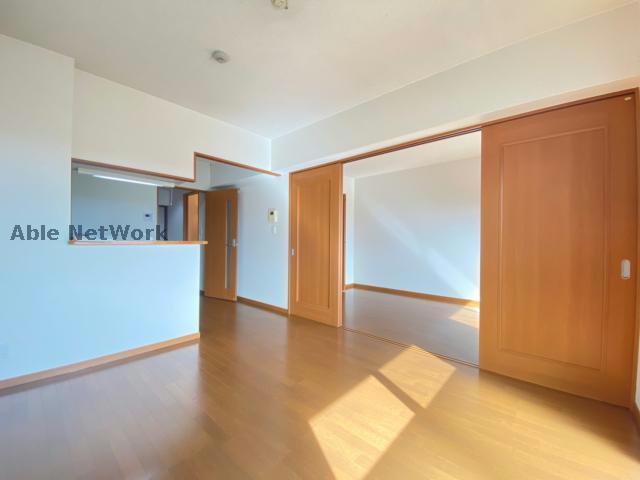 居室・リビング　別号室写真