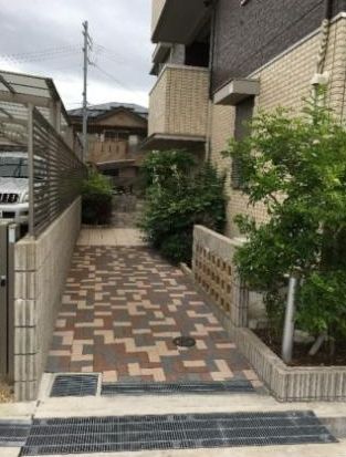 エントランス　エントランス