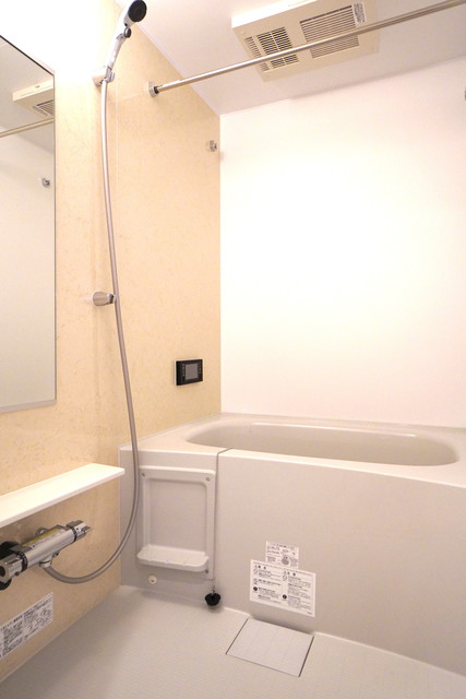 バス・シャワールーム　※写真は同タイプ住戸です。