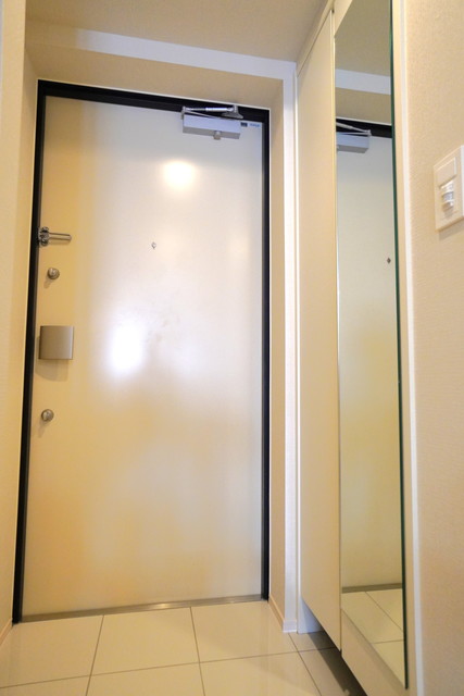 玄関　※写真は同タイプ住戸です。