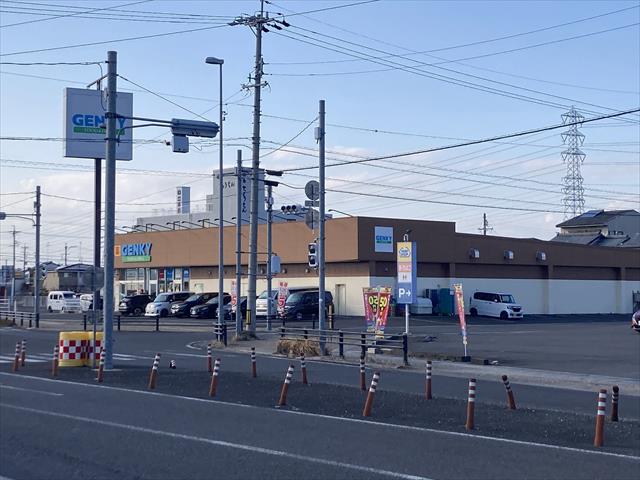 ドラックストア　ゲンキー（株）／徳田店（ドラッグストア）まで510m