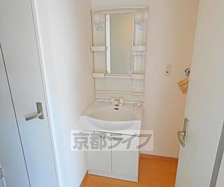 洗面設備　洗面台です。