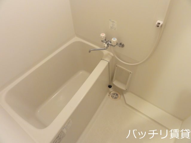バス・シャワールーム　類似写真使用のため、現状優先。