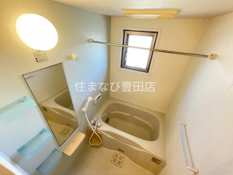 バス・シャワールーム　同型別部屋写真