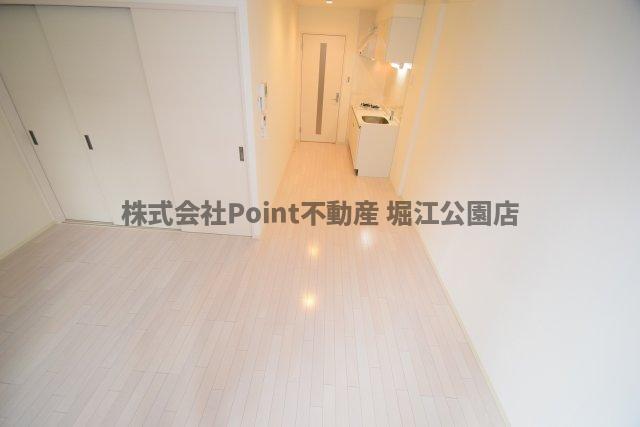 地下鉄御堂筋線 大国町駅 徒歩4分 8階建 築11年の居間写真