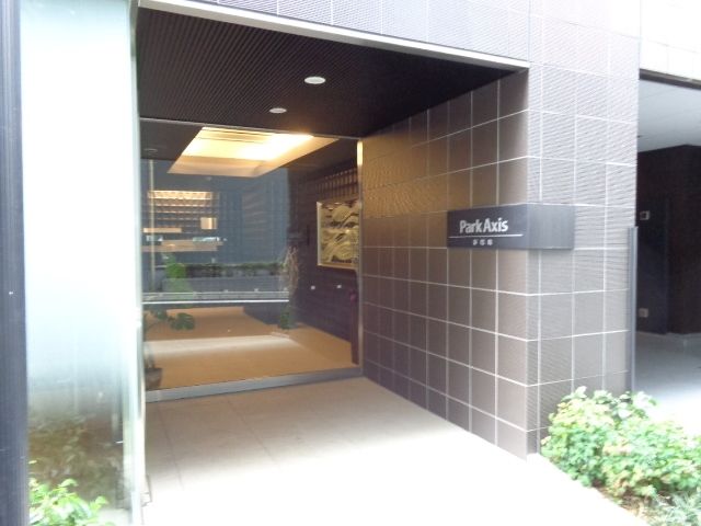 建物外観　建物正面