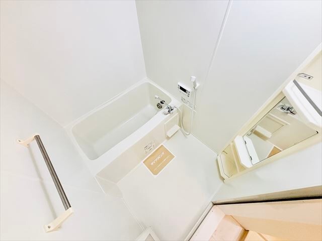 バス・シャワールーム　同一建物内２０３号室内装写真転載