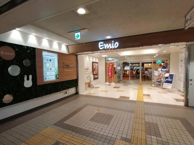 ショッピングセンター　Ｅｍｉｏ　武蔵関（ショッピングセンター）まで549m