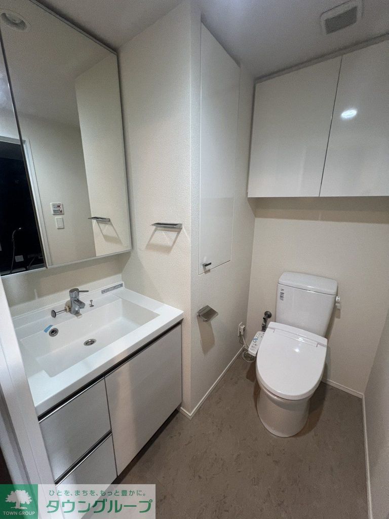 洗面設備　※写真は同タイプ住戸です。
