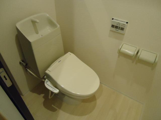 トイレ　トイレ