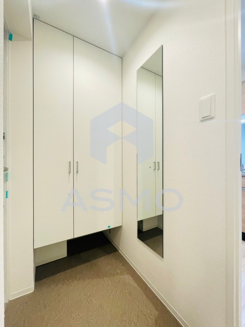玄関　※参考　同施工会社施工