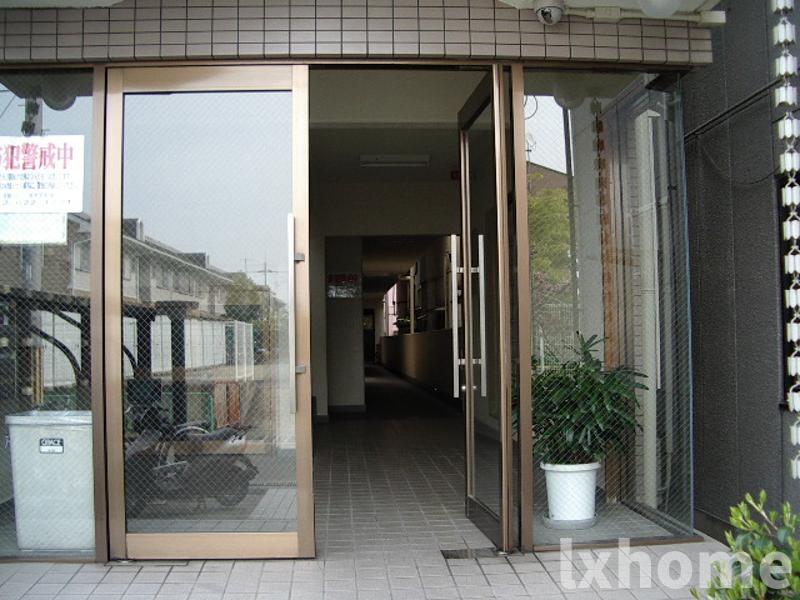 エントランス　清潔なエントランスです