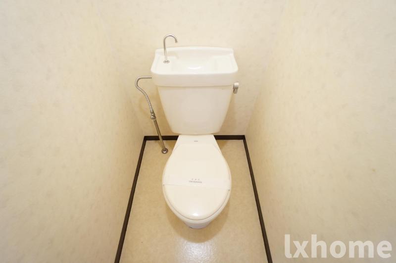 トイレ　清潔感のあるトイレです