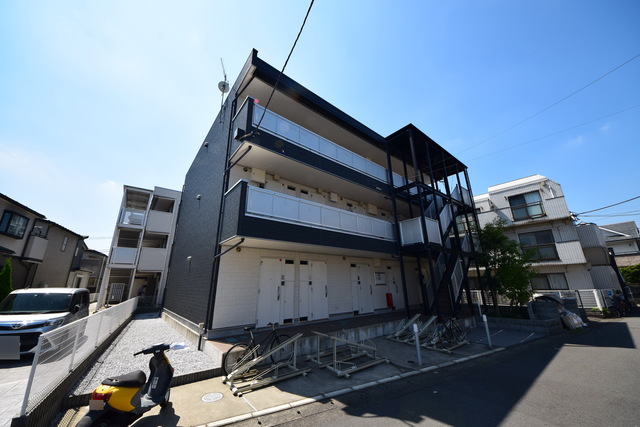 建物外観　～落ち着いた住宅地に位置します～