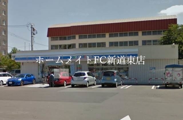 コンビニ　ローソン札幌北22東一丁目店（コンビニ）まで361m