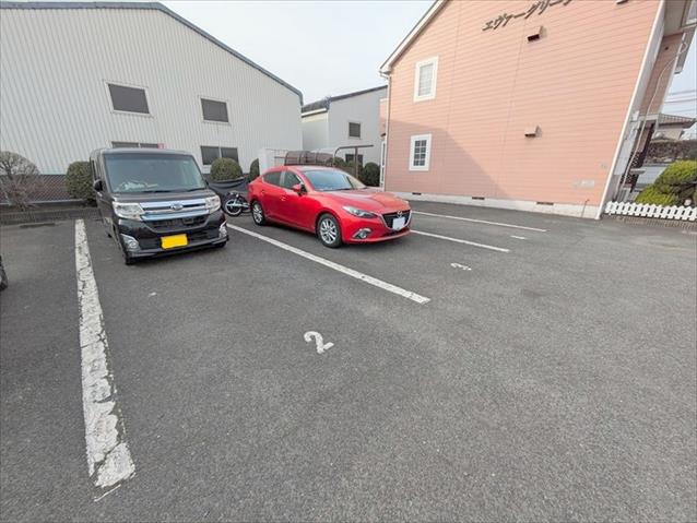 駐車場　エントランス