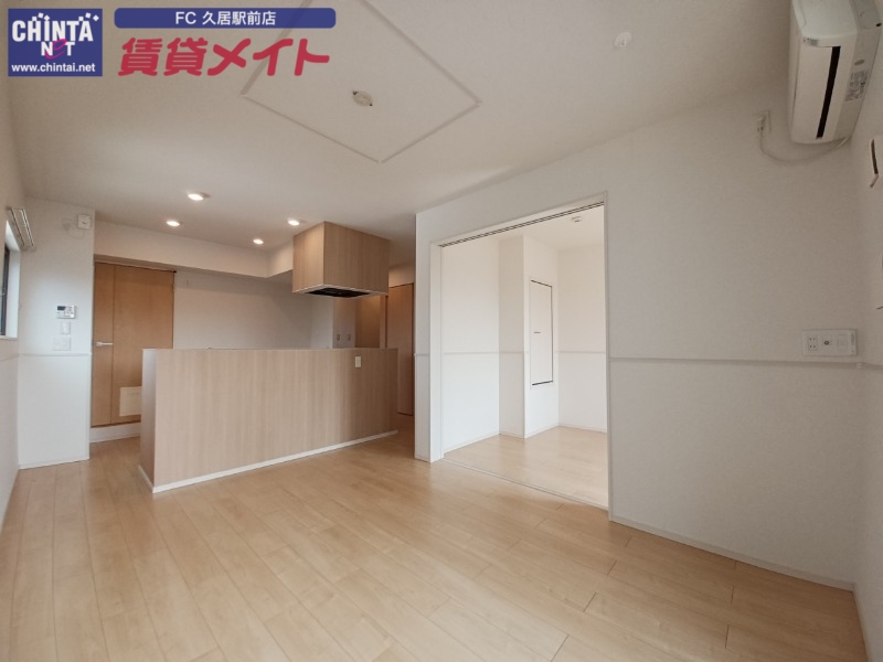 居室・リビング　同タイプの部屋写真です