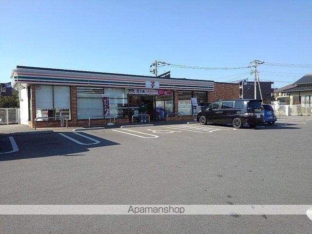 コンビニ　セブンイレブン鳥栖曽根崎町店（コンビニ）まで690m