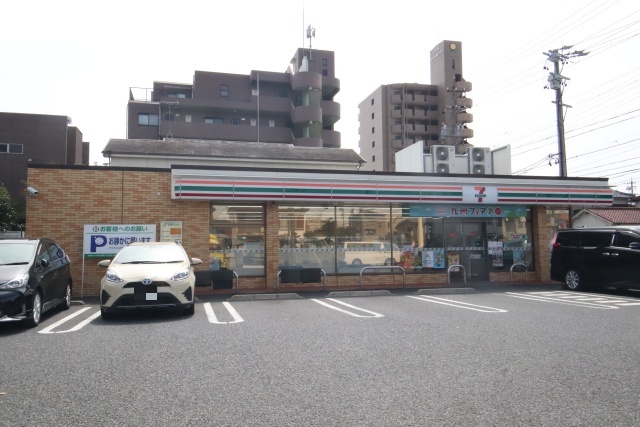 コンビニ　セブン-イレブン 名古屋金屋２丁目店（コンビニ）まで100m