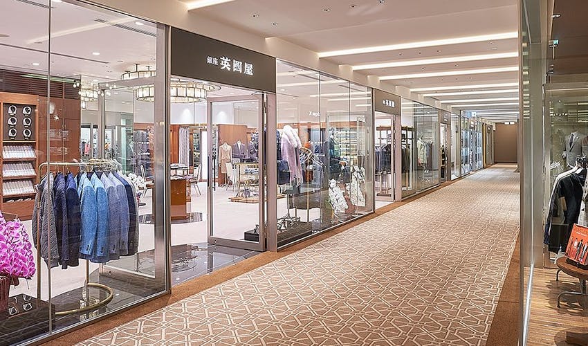 ショッピングセンター　The　Okura　Tokyoショッピングアーケード（ショッピングセンター）まで328m