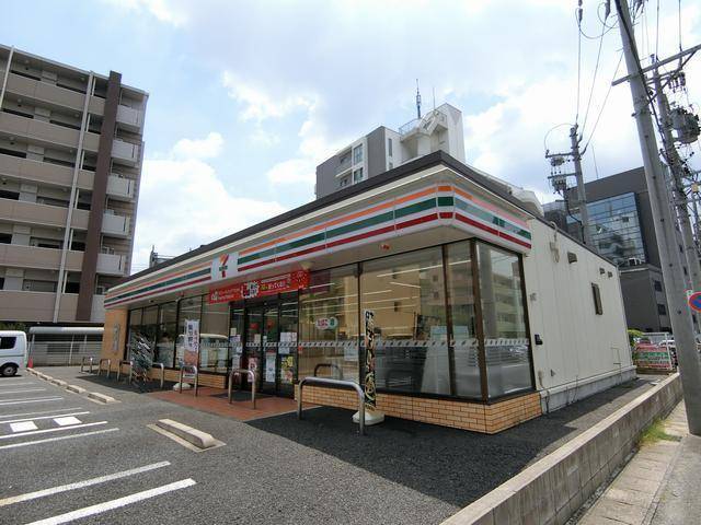 コンビニ　セブンイレブン春日井勝川駅前店（コンビニ）まで388m
