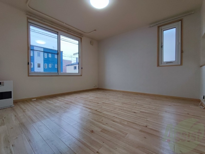 居室・リビング　広くてキレイなお部屋が広がっていて、充実した生活が送れそう。