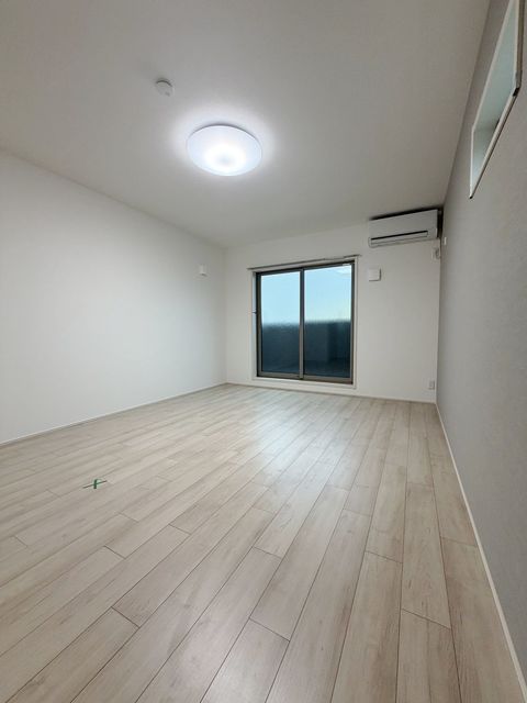 ＪＲ阪和線 杉本町駅 徒歩4分 3階建 新築の居間写真