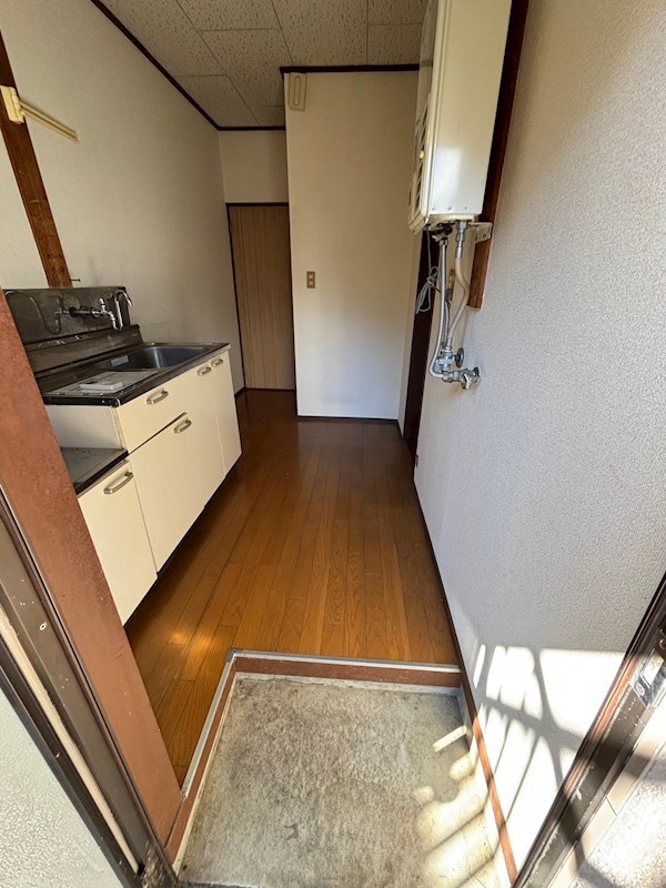 玄関　他部屋