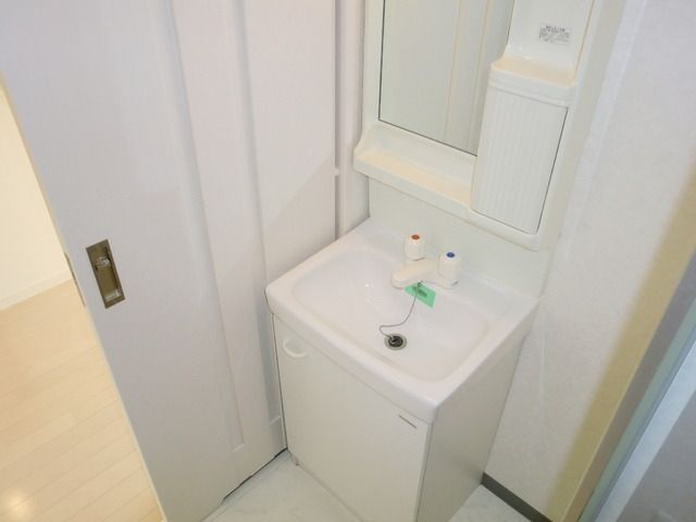 洗面設備　★うれしい独立洗面台付きです★