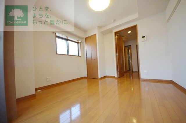 居室・リビング　明るく広いお部屋です